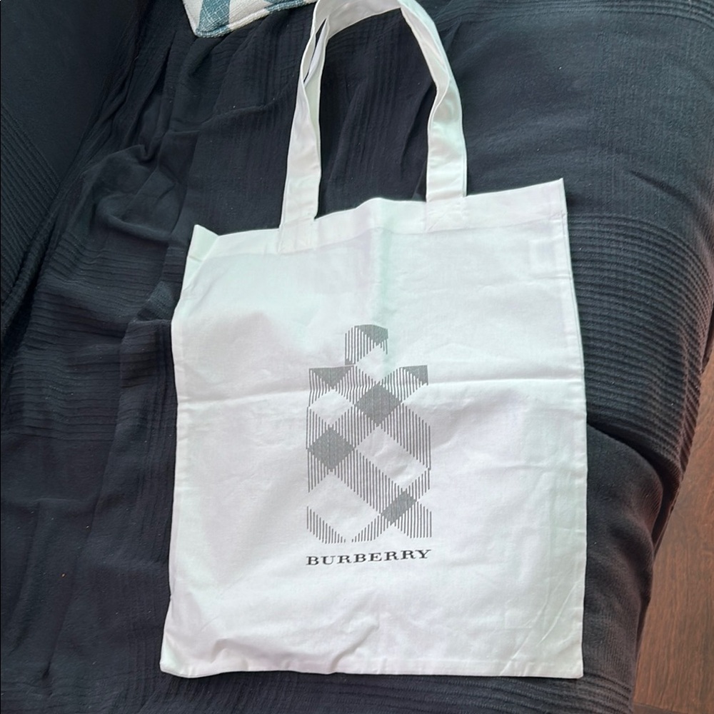Burberry White Luxury Tote Bag with Classic Check